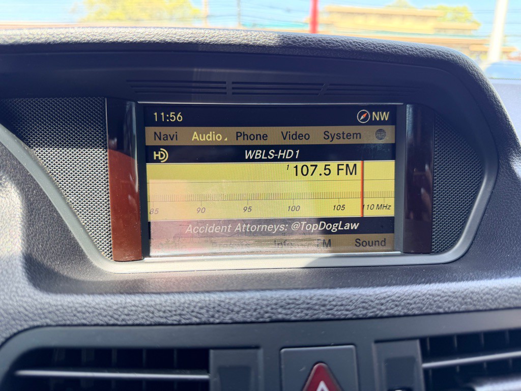 2012 Mercedes-Benz E-Class Image 19