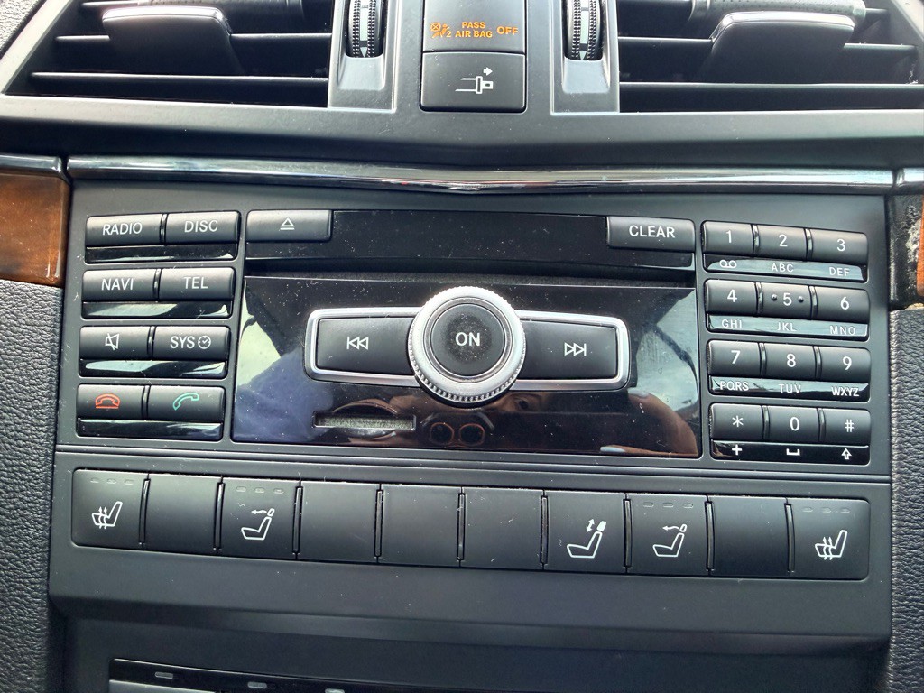 2012 Mercedes-Benz E-Class Image 22