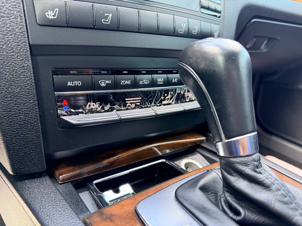 2012 Mercedes-Benz E-Class Image 23