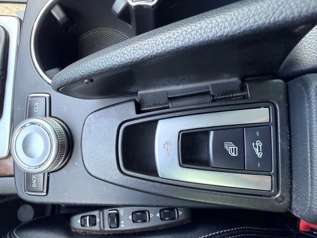 2012 Mercedes-Benz E-Class Image 25