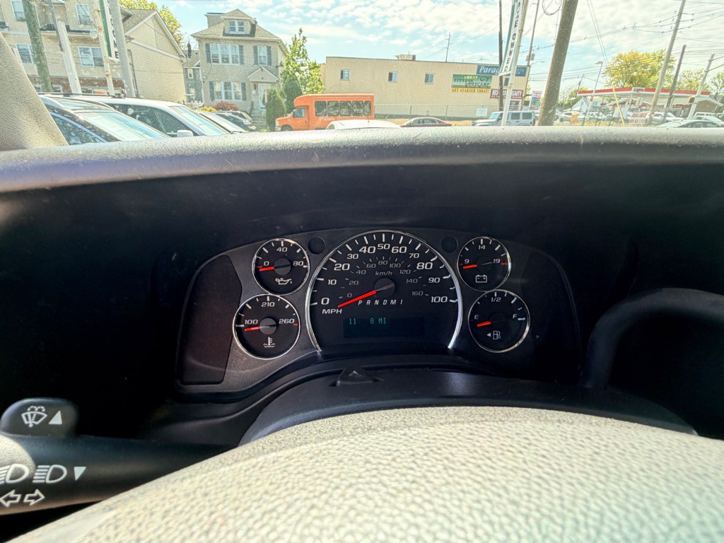 2016 Chevrolet Express Image 14