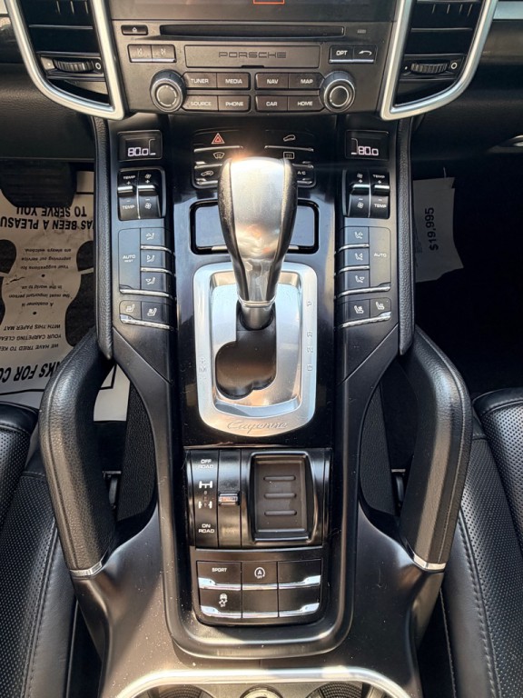 2018 Porsche Cayenne Image 24