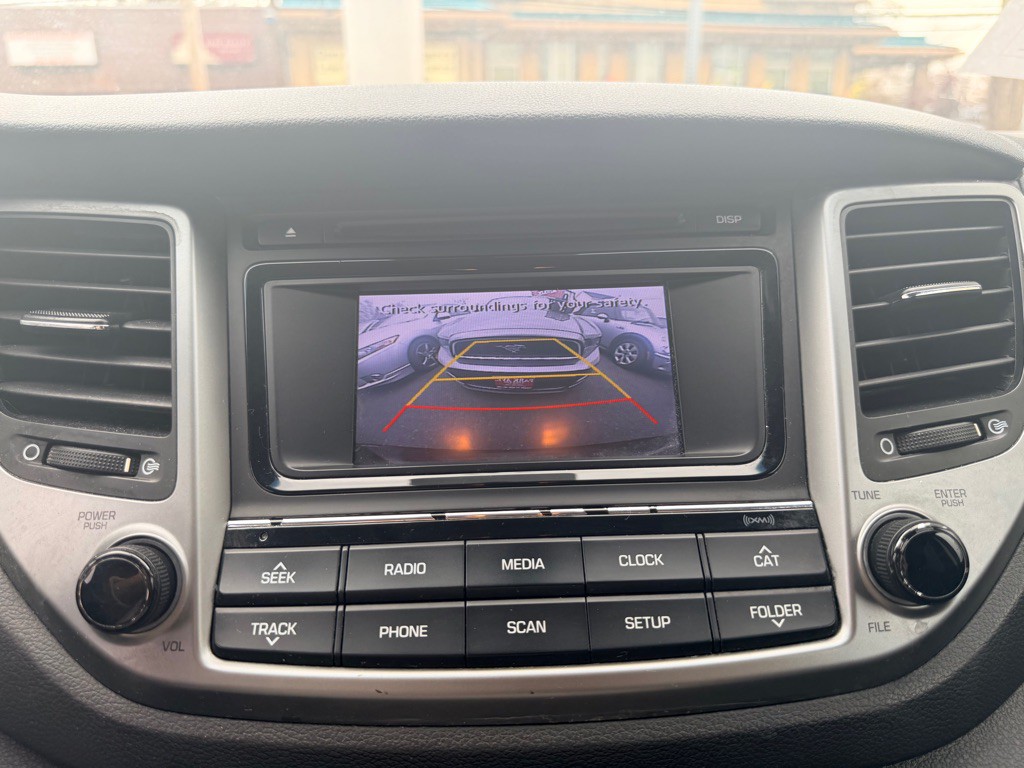 2017 Hyundai Tucson Image 17