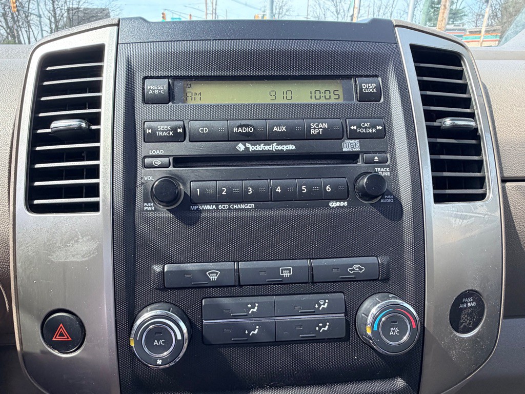 2011 Nissan Frontier Image 19