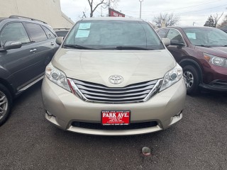 Image for 2016 Toyota Sienna XLE ID: 7305350