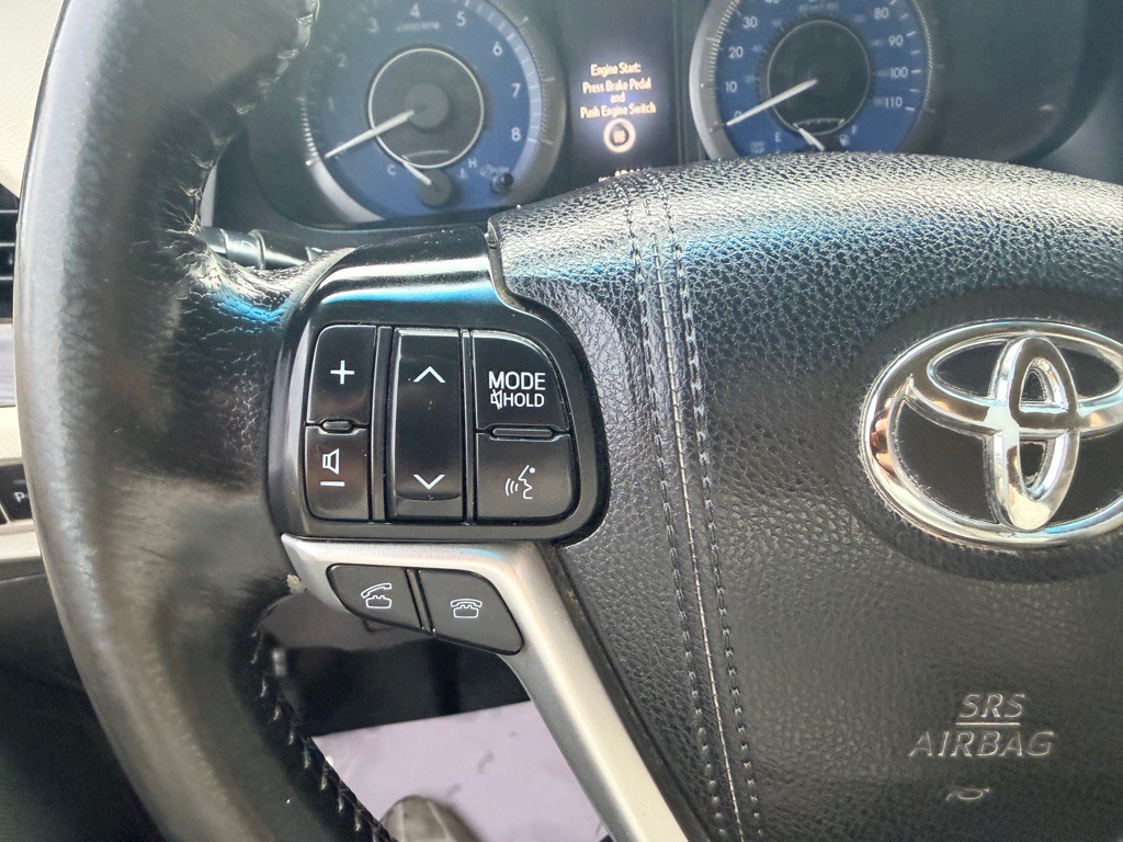 2016 Toyota Sienna Image 21