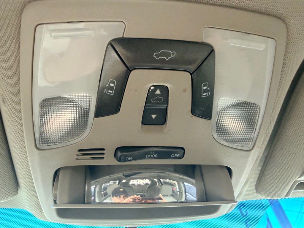 2016 Toyota Sienna Image 28