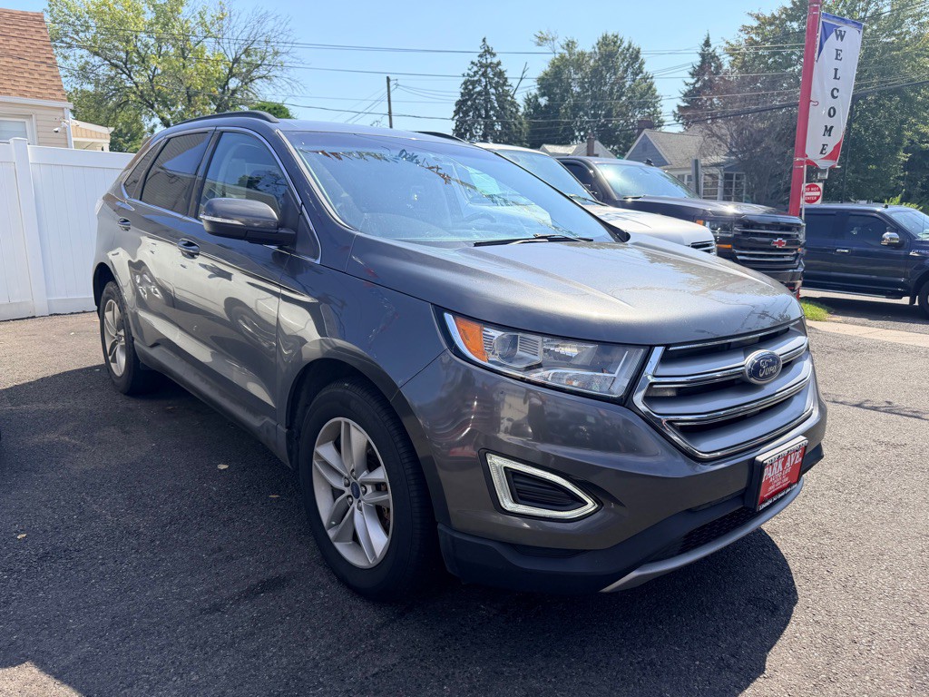 2017 Ford Edge Image 2