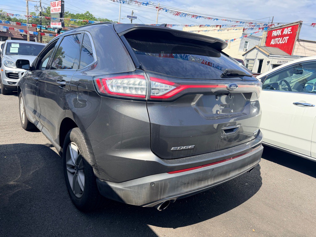2017 Ford Edge Image 5