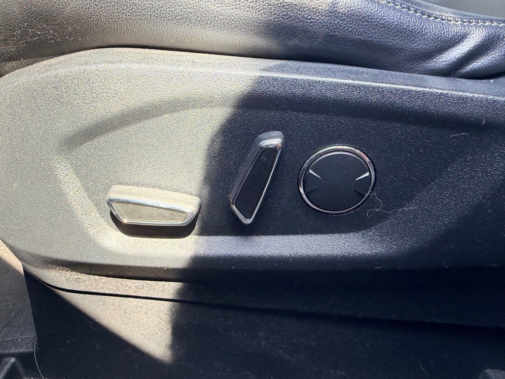 2017 Ford Edge Image 11