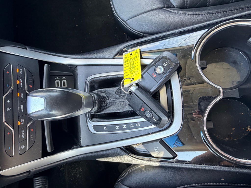 2017 Ford Edge Image 22