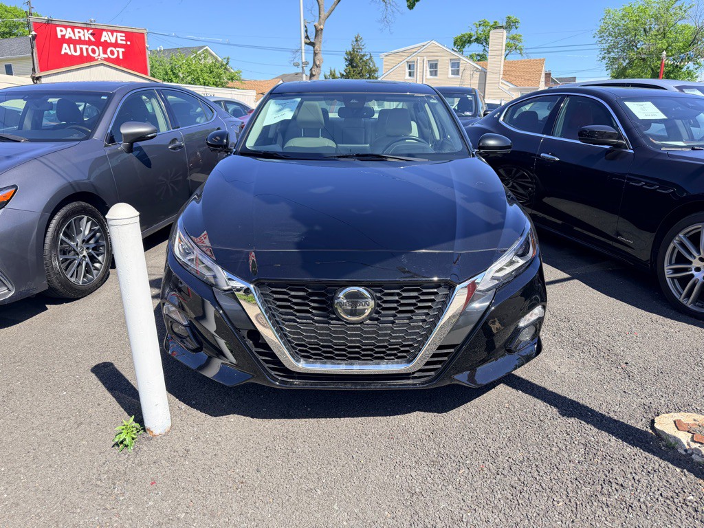 2019 Nissan Altima Image 1