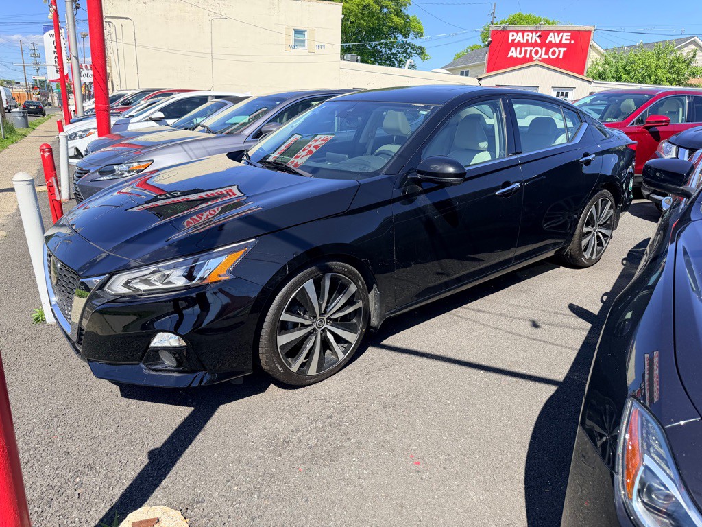 2019 Nissan Altima Image 2