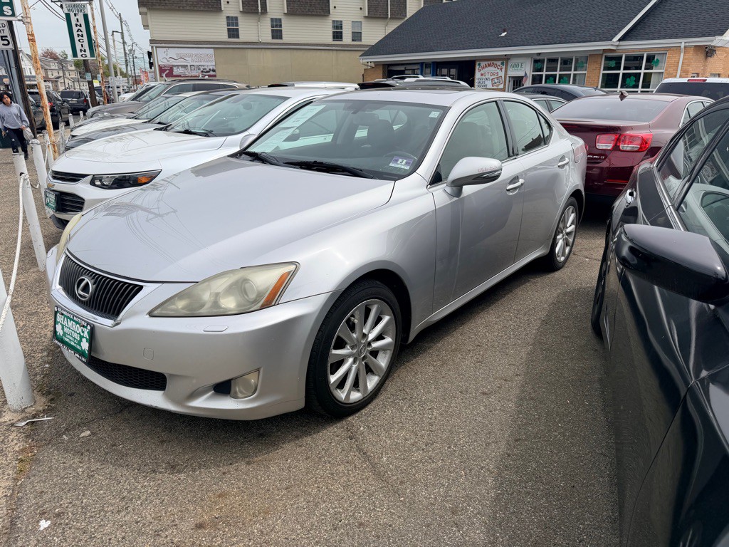 2010 Lexus IS Image 3