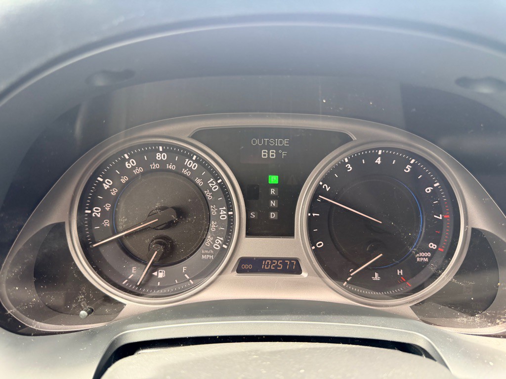 2010 Lexus IS Image 11