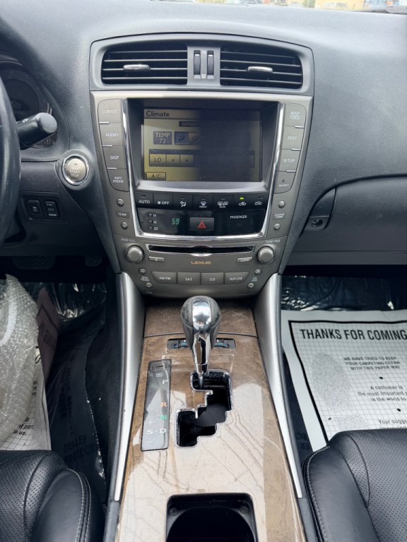 2010 Lexus IS Image 13