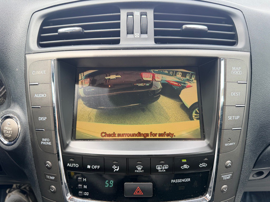 2010 Lexus IS Image 15