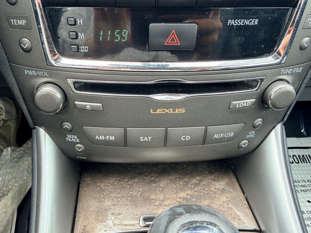 2010 Lexus IS Image 16