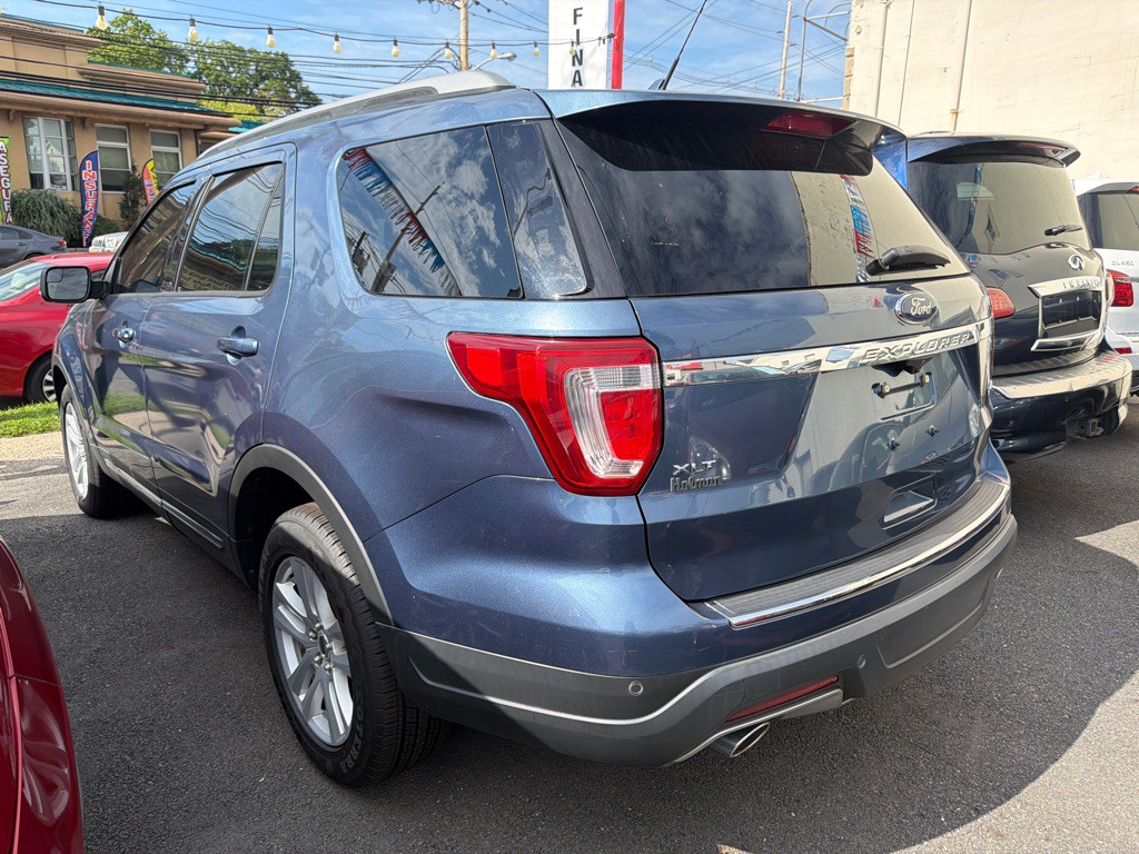 2018 Ford Explorer Image 6