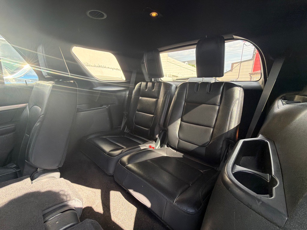2018 Ford Explorer Image 12