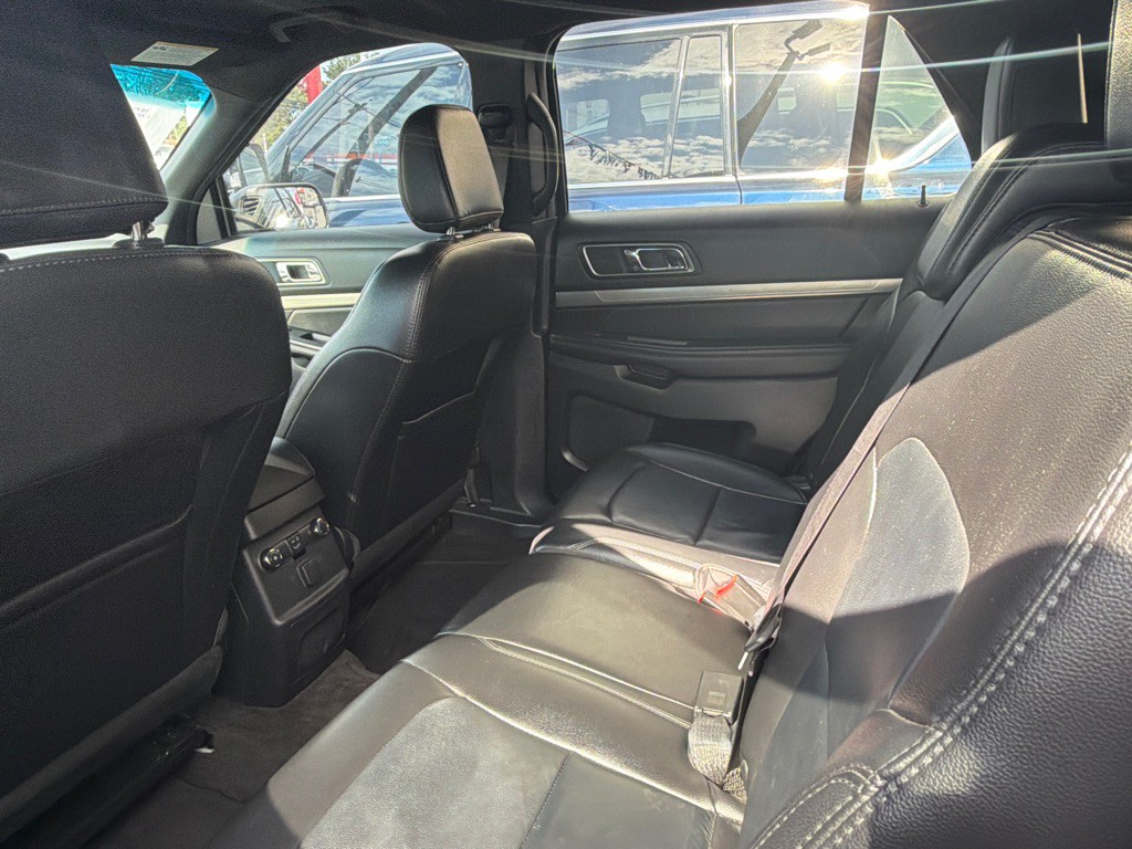 2018 Ford Explorer Image 13