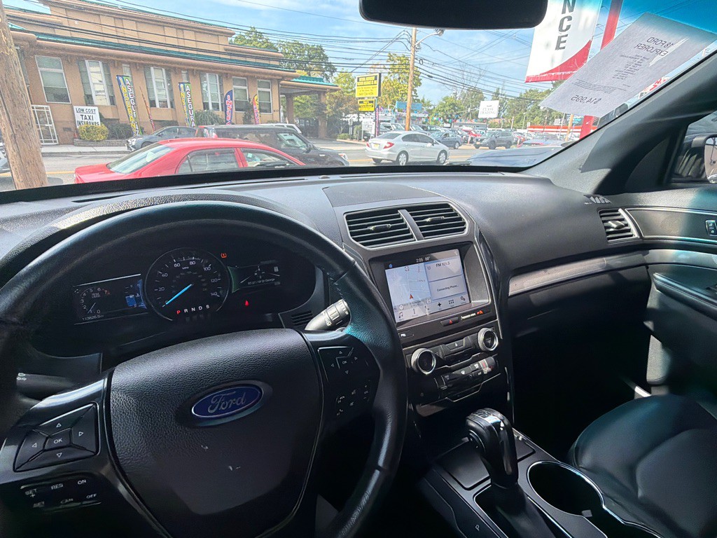 2018 Ford Explorer Image 18