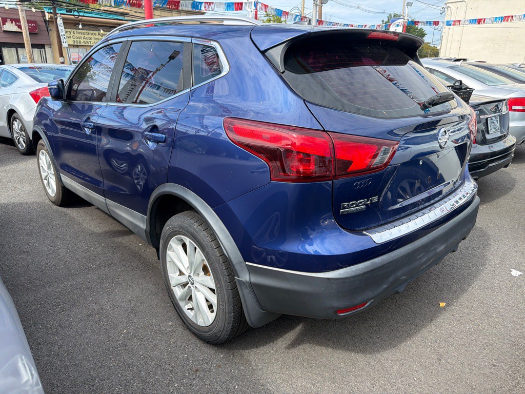 2017 Nissan Rogue Image 5