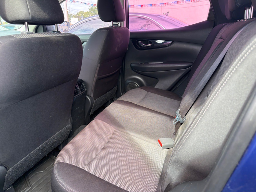 2017 Nissan Rogue Image 9