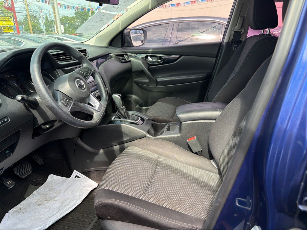 2017 Nissan Rogue Image 10