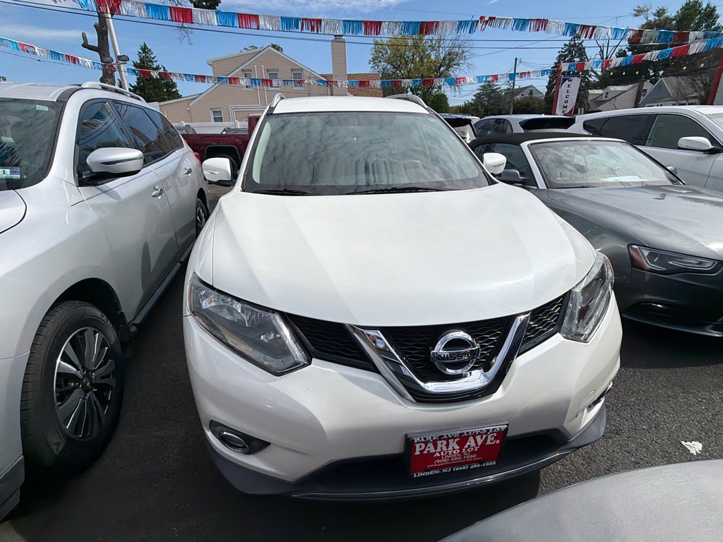 2015 Nissan Rogue Image 2