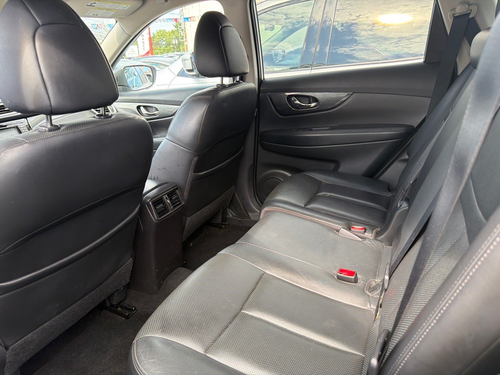 2015 Nissan Rogue Image 8