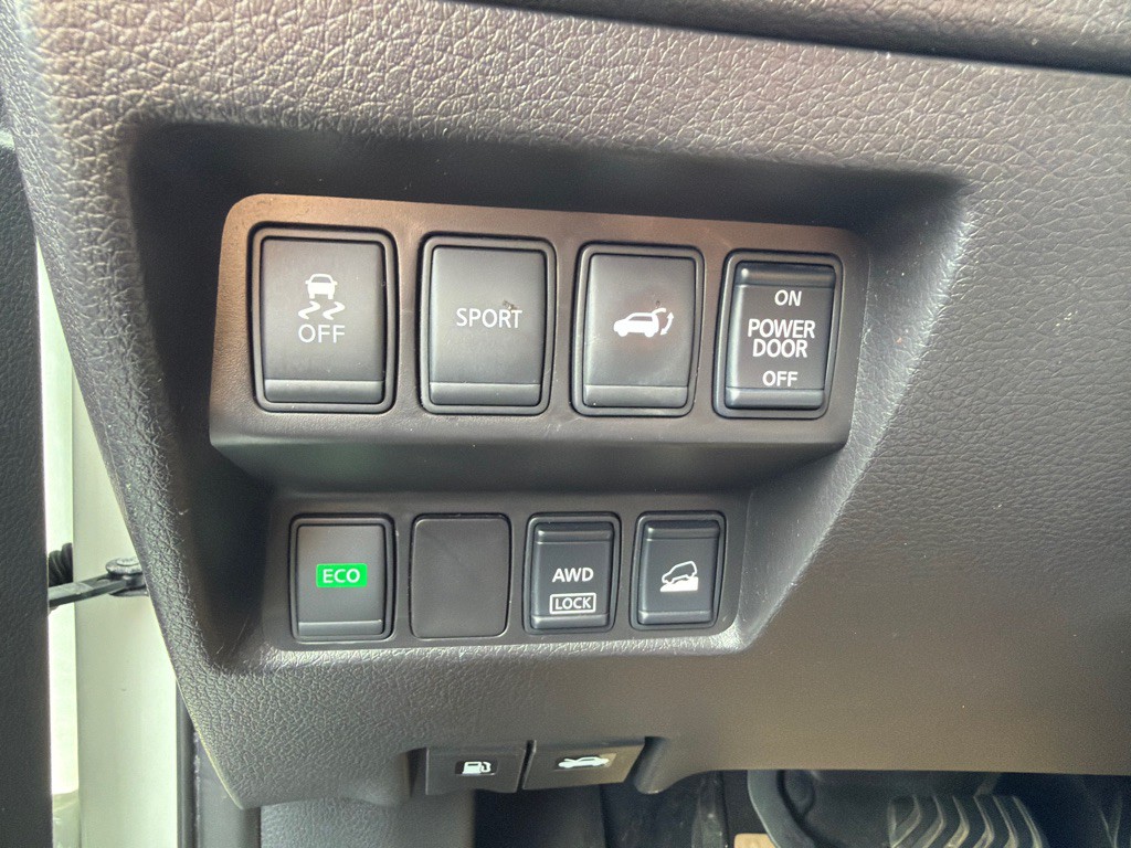 2015 Nissan Rogue Image 12