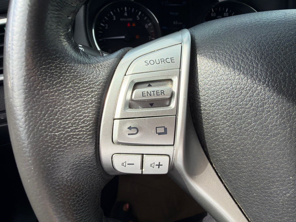 2015 Nissan Rogue Image 15