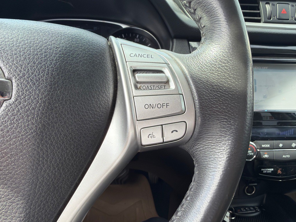 2015 Nissan Rogue Image 16