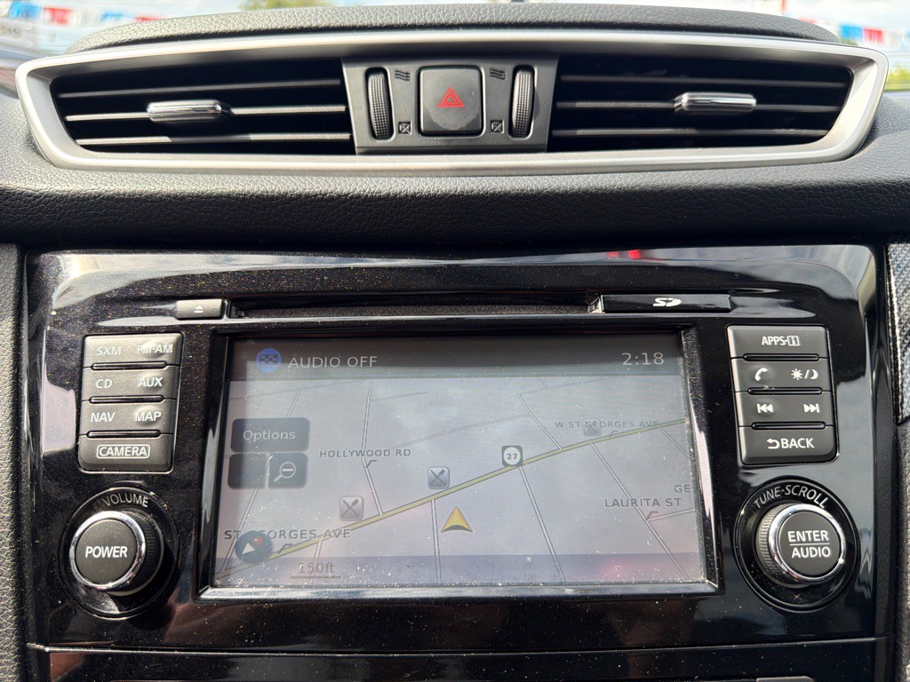 2015 Nissan Rogue Image 18