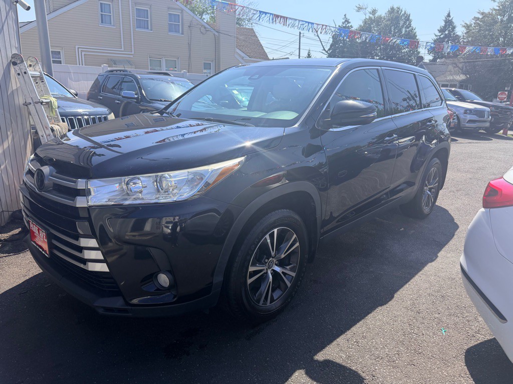 2019 Toyota Highlander Image 2