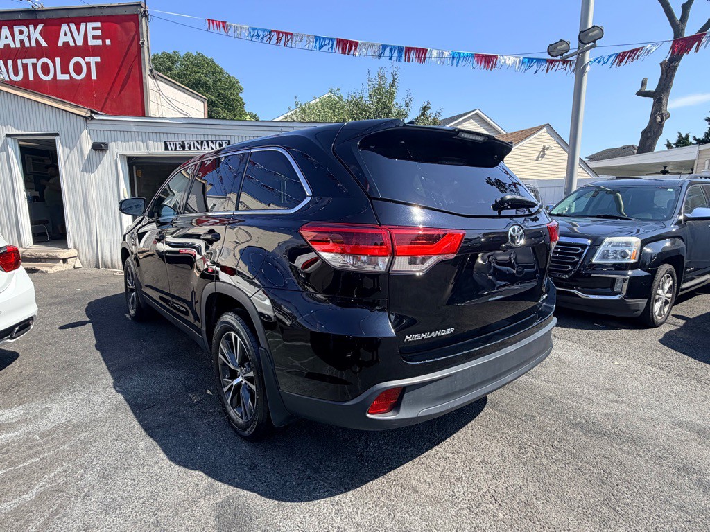 2019 Toyota Highlander Image 6