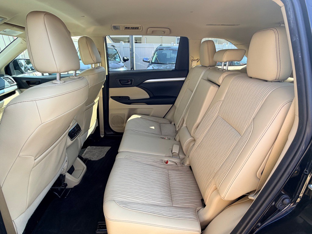 2019 Toyota Highlander Image 12