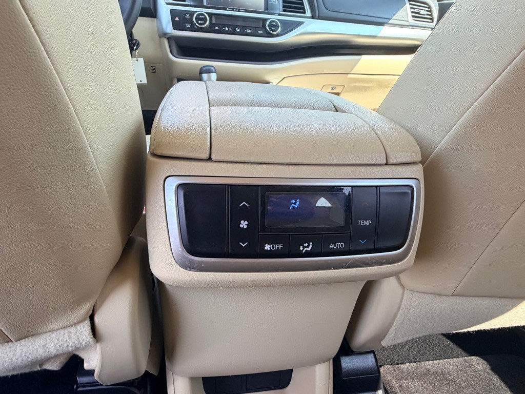 2019 Toyota Highlander Image 13