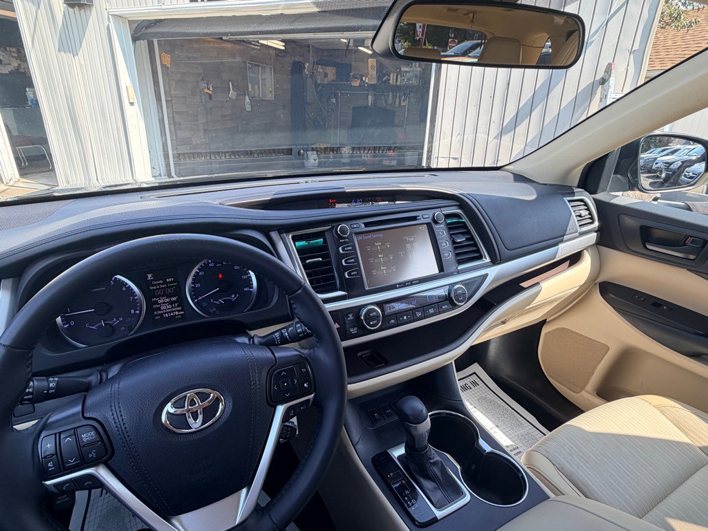 2019 Toyota Highlander Image 18