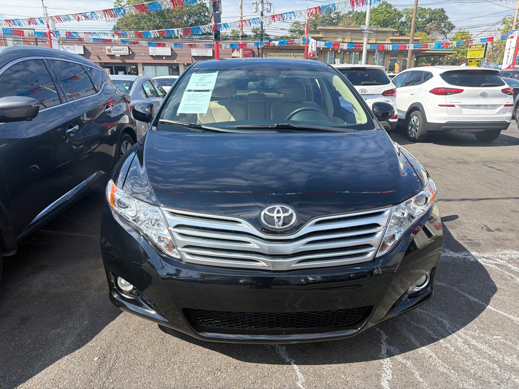 2011 Toyota Venza Image 1