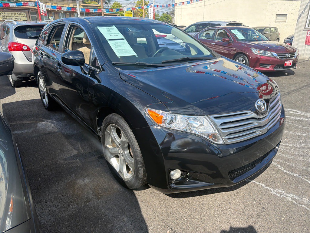 2011 Toyota Venza Image 2