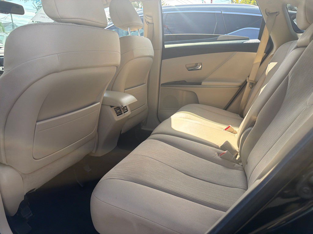 2011 Toyota Venza Image 9