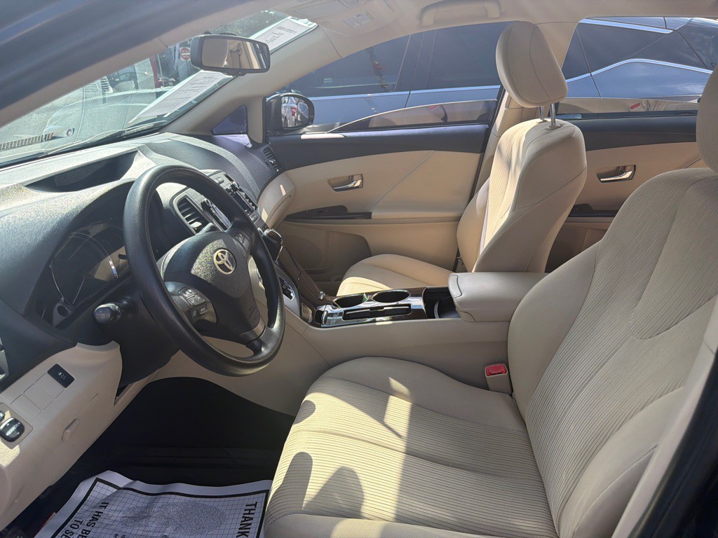 2011 Toyota Venza Image 10