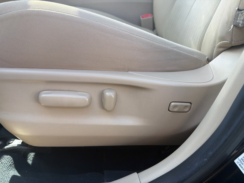 2011 Toyota Venza Image 11