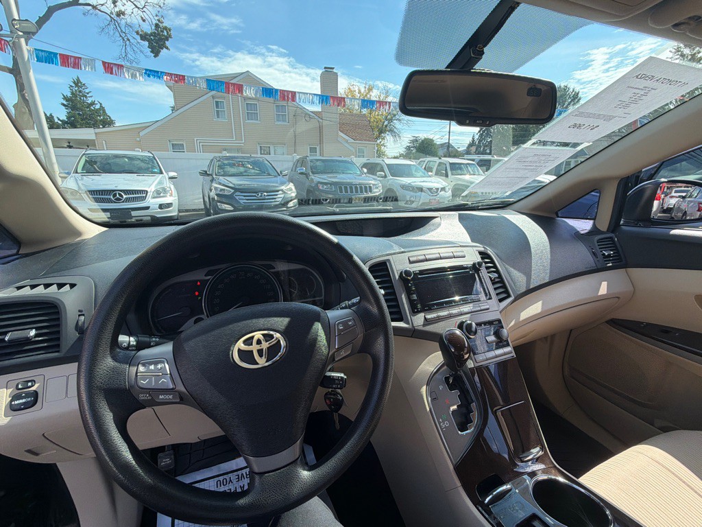 2011 Toyota Venza Image 14