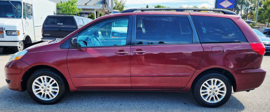 2007 Toyota Sienna Image 4