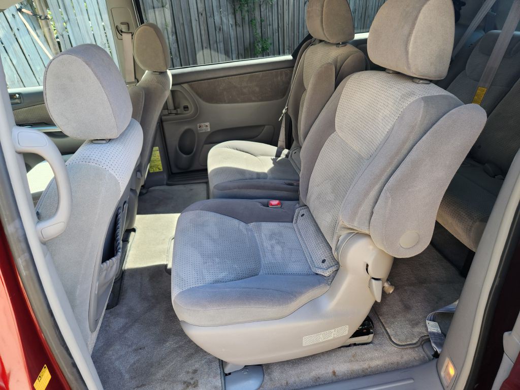 2007 Toyota Sienna Image 13
