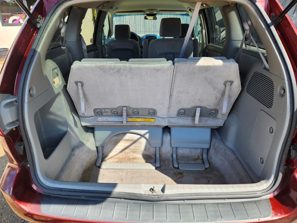 2007 Toyota Sienna Image 16