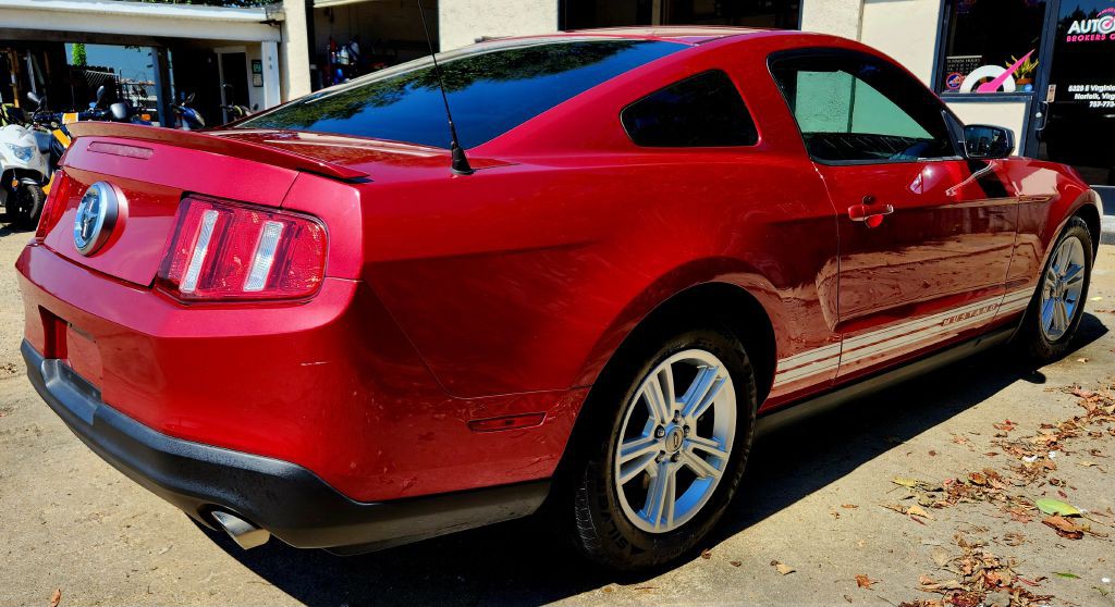2012 Ford Mustang Image 8